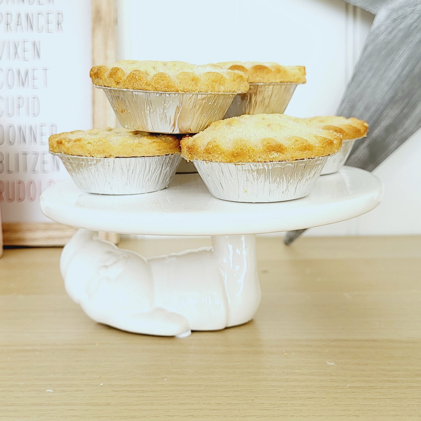 Ceramic Santa Cake Stand