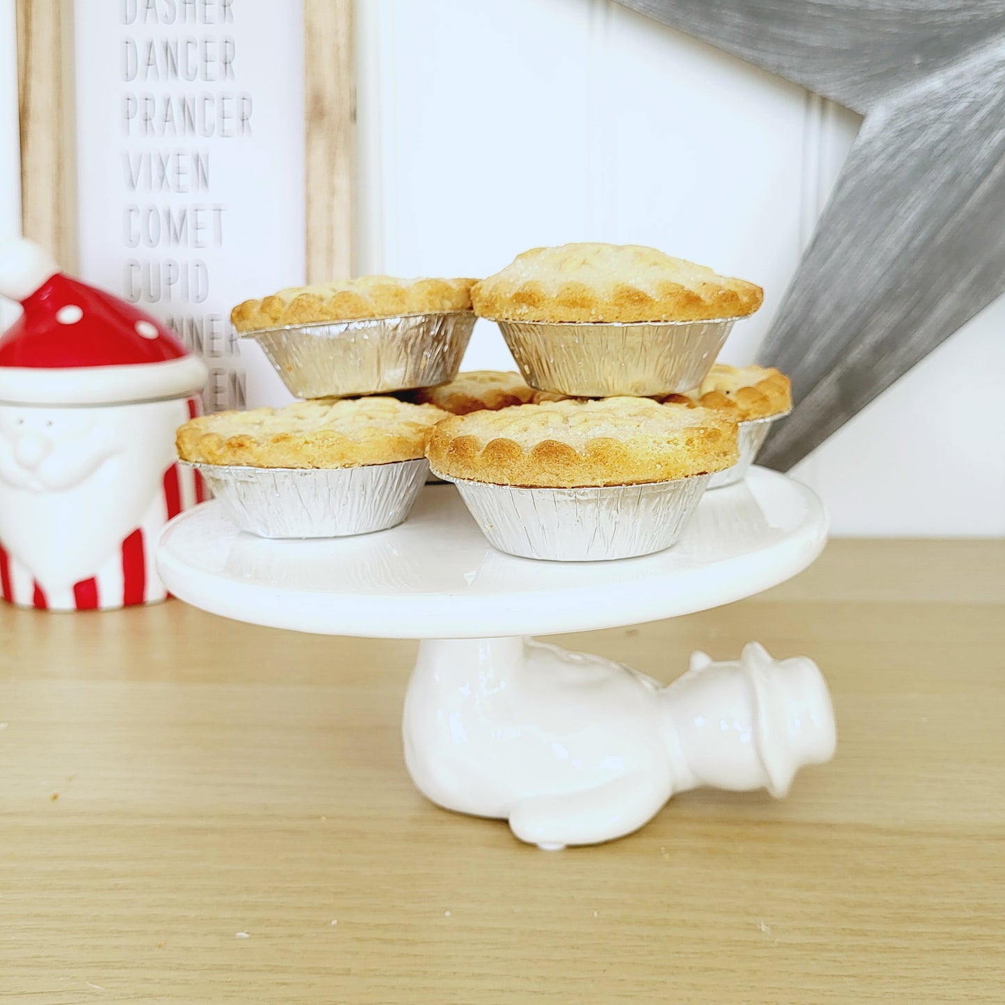 Ceramic Snowman Cake Stand