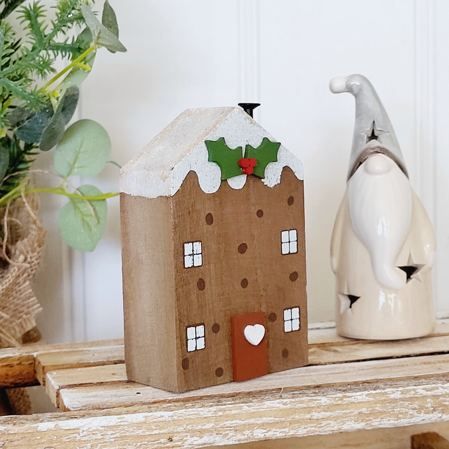 Wooden Christmas Pudding House Block