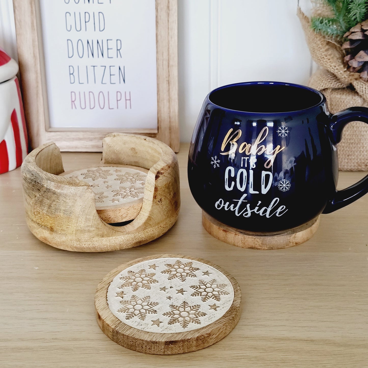 Wooden Snowflakes Coaster Set