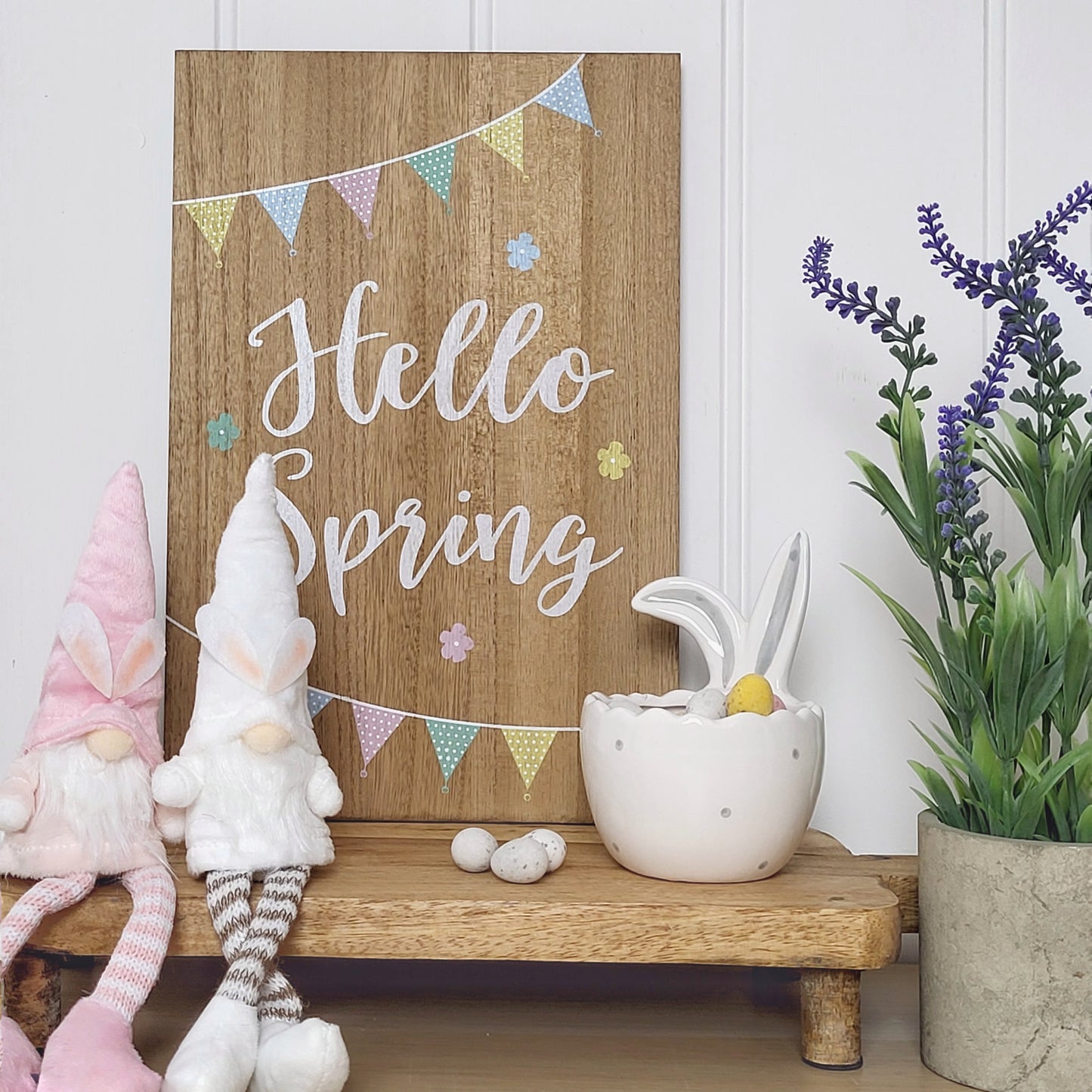 Hello Spring Hanging Sign