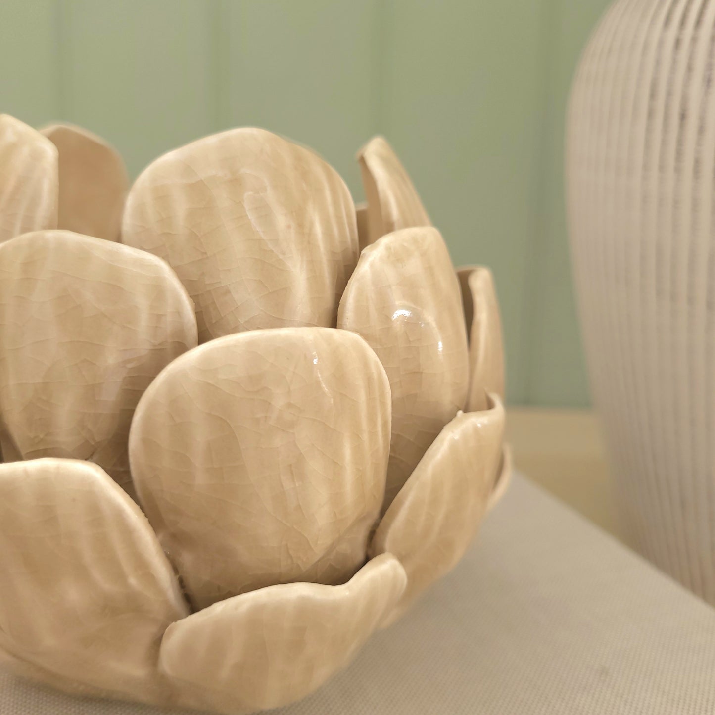 Beige Arrichoke Tealight Holder