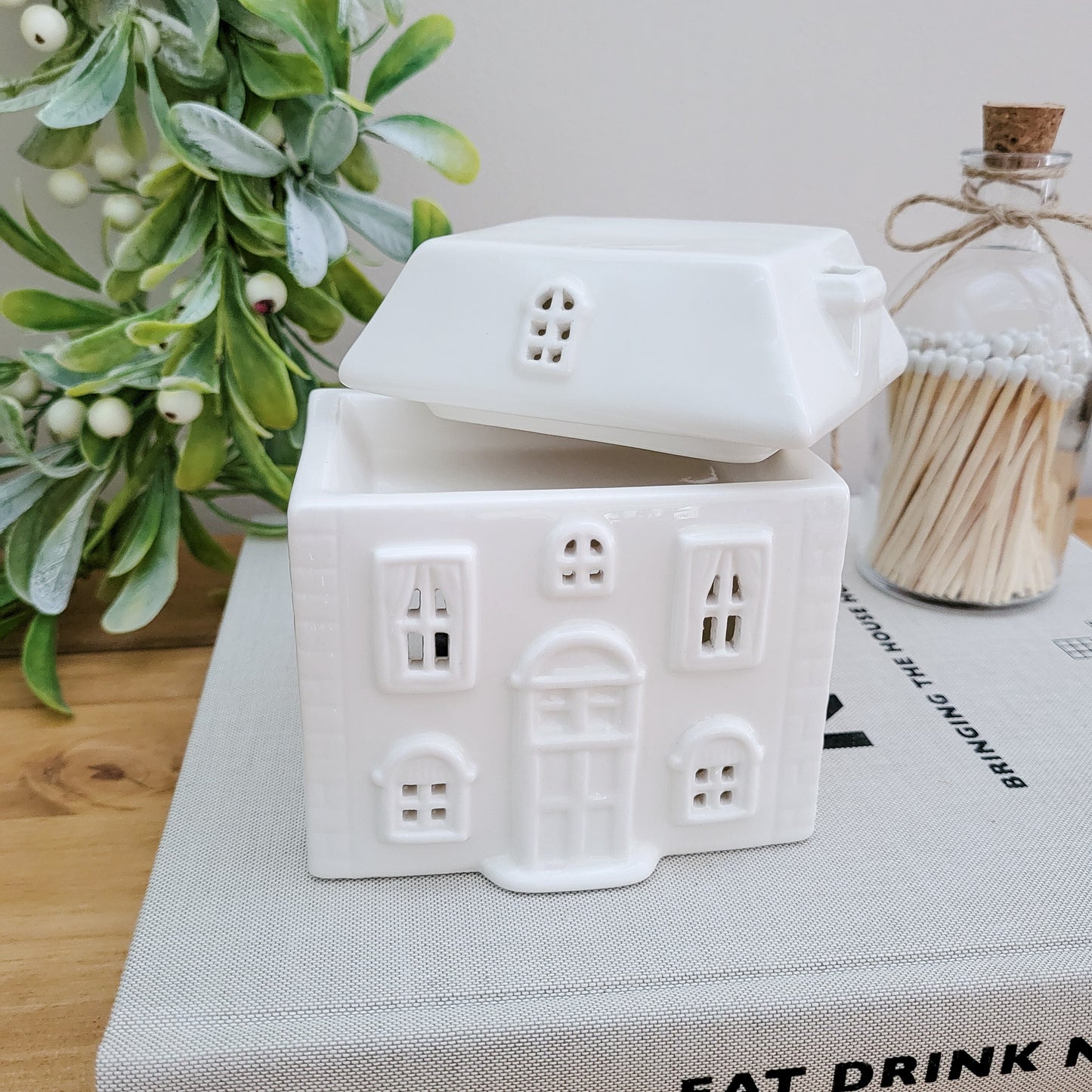 White Ceramic House Oil Burner