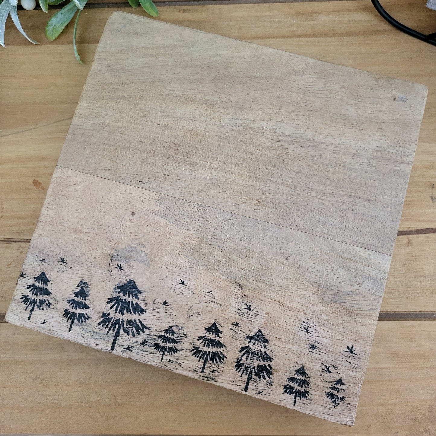 Christmas Tree Raised Wooden Board