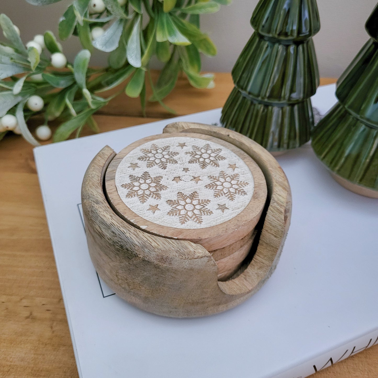 Wooden Snowflakes Coaster Set