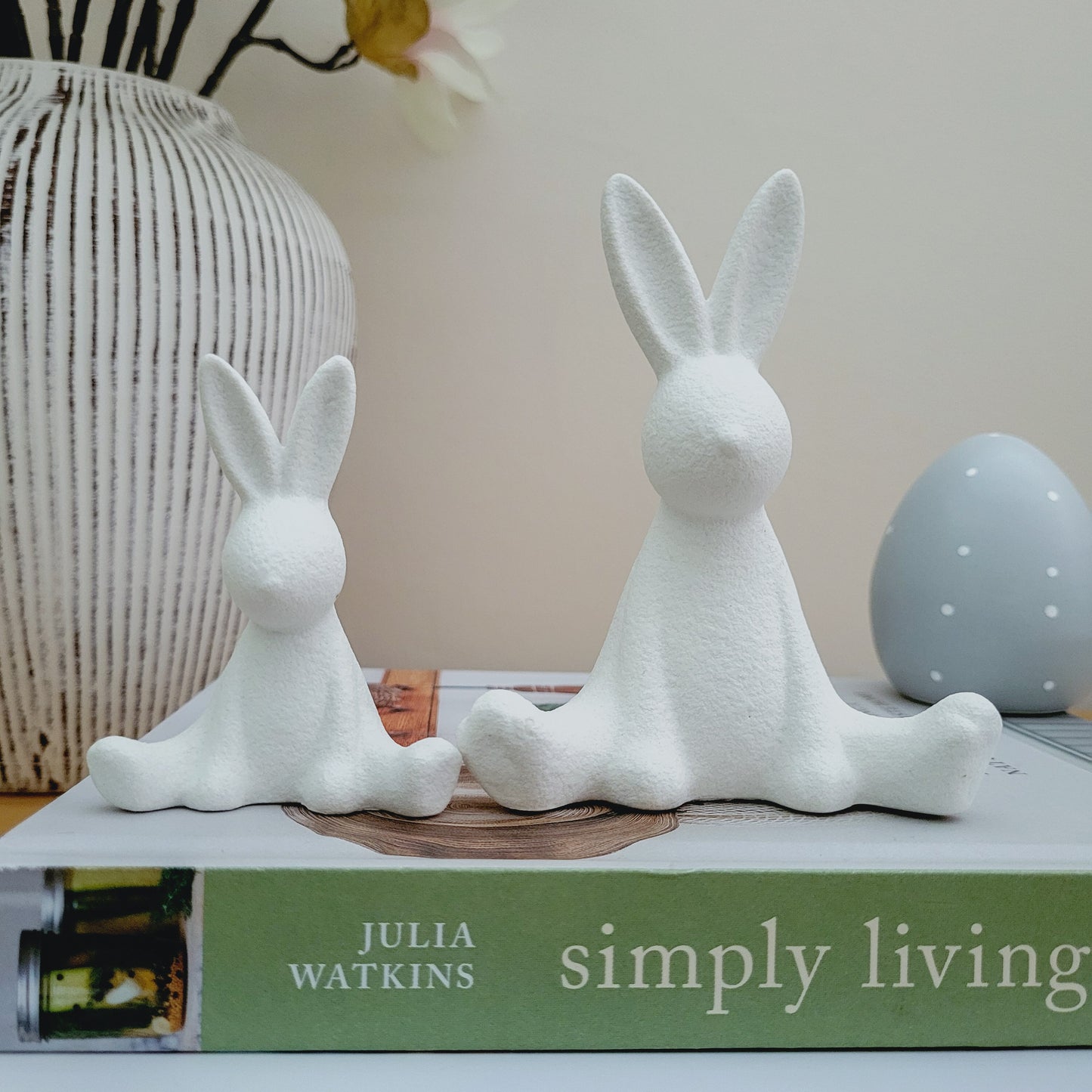 White Textured Sitting Rabbit Ornaments