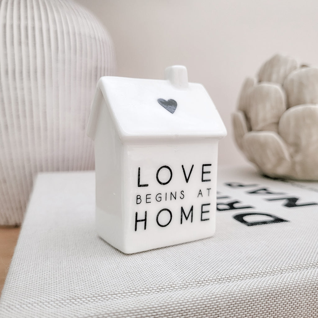 Mini Porcelain House Ornaments with Quotes 7cm