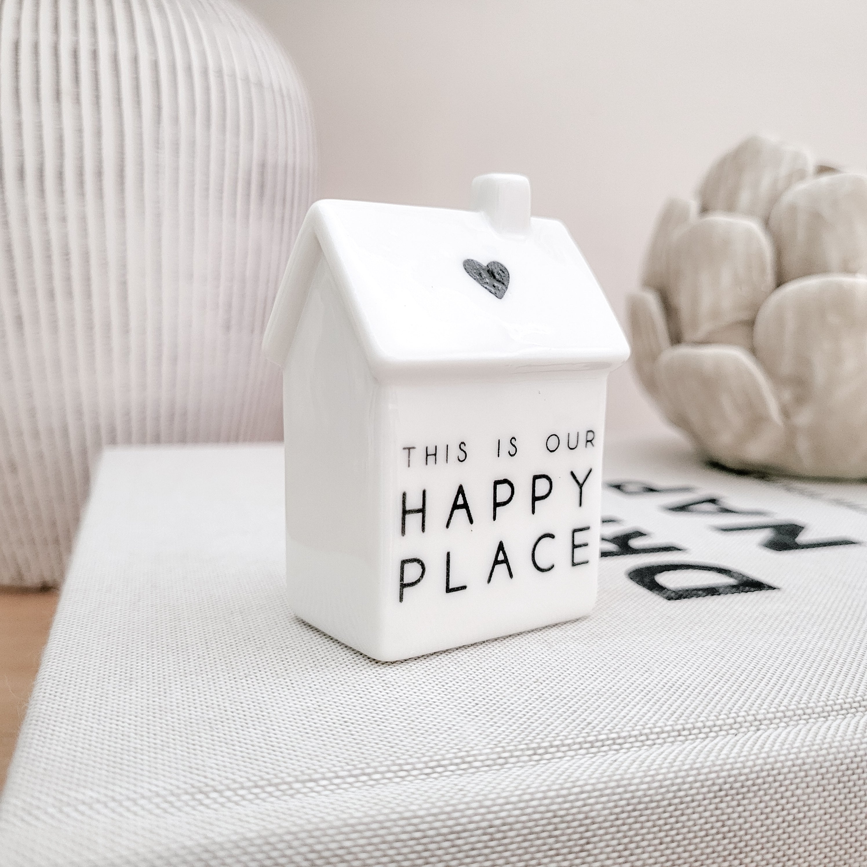 Mini Porcelain House Ornaments with Quotes 7cm