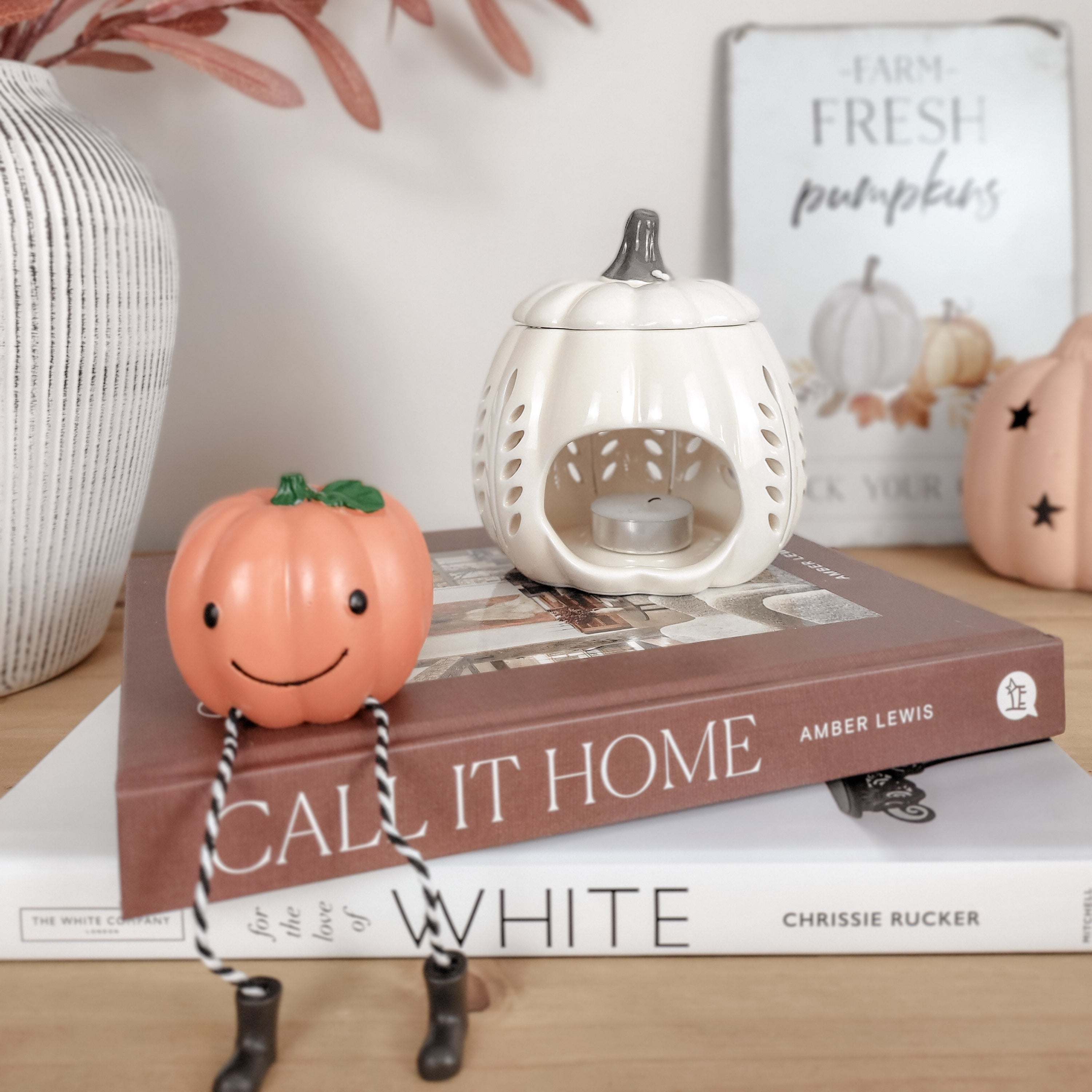 Smiling Pumpkin Shelf Sitter Ornament