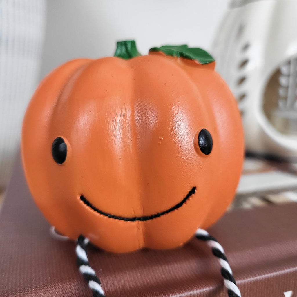 Smiling Pumpkin Shelf Sitter Ornament