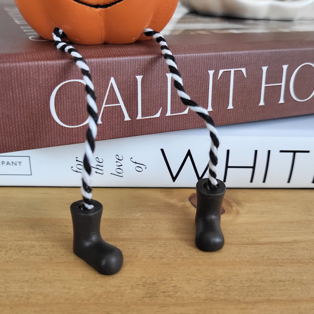 Smiling Pumpkin Shelf Sitter Ornament