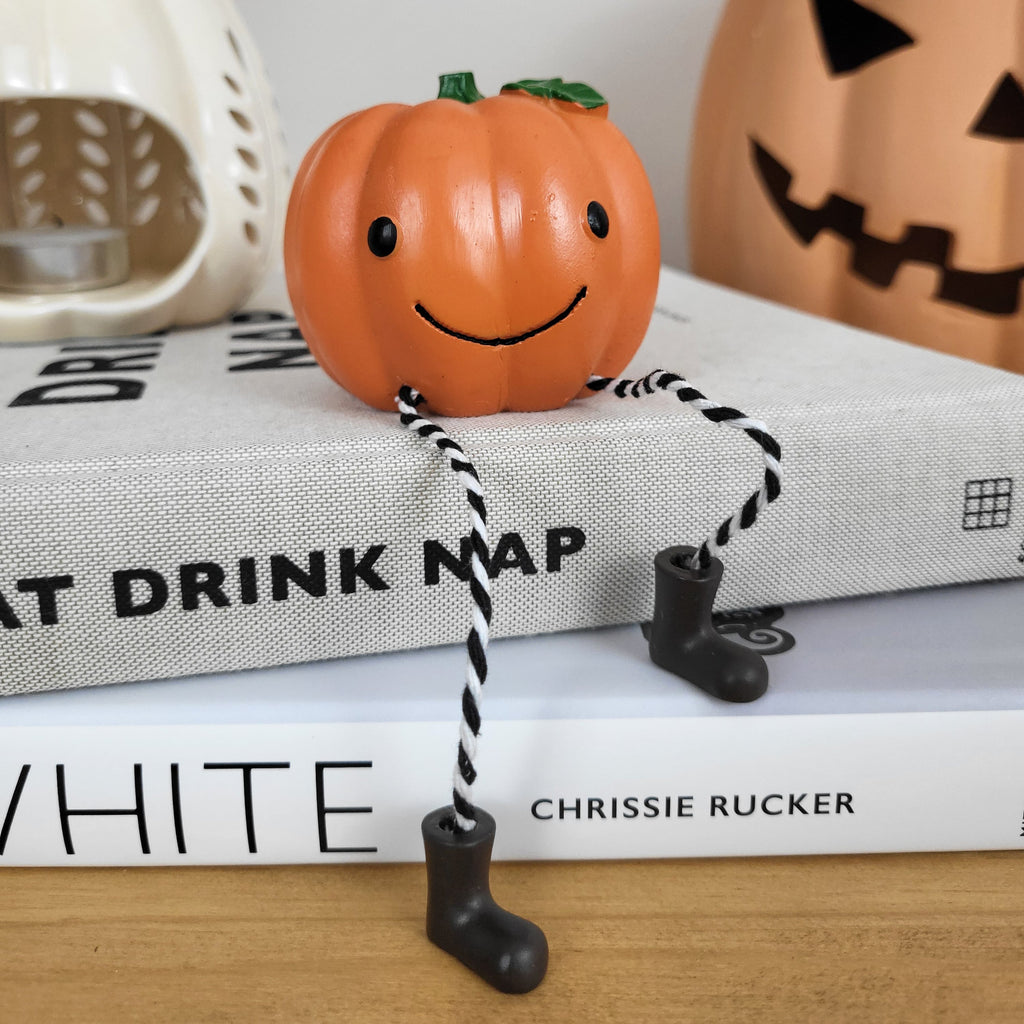 Smiling Pumpkin Shelf Sitter Ornament