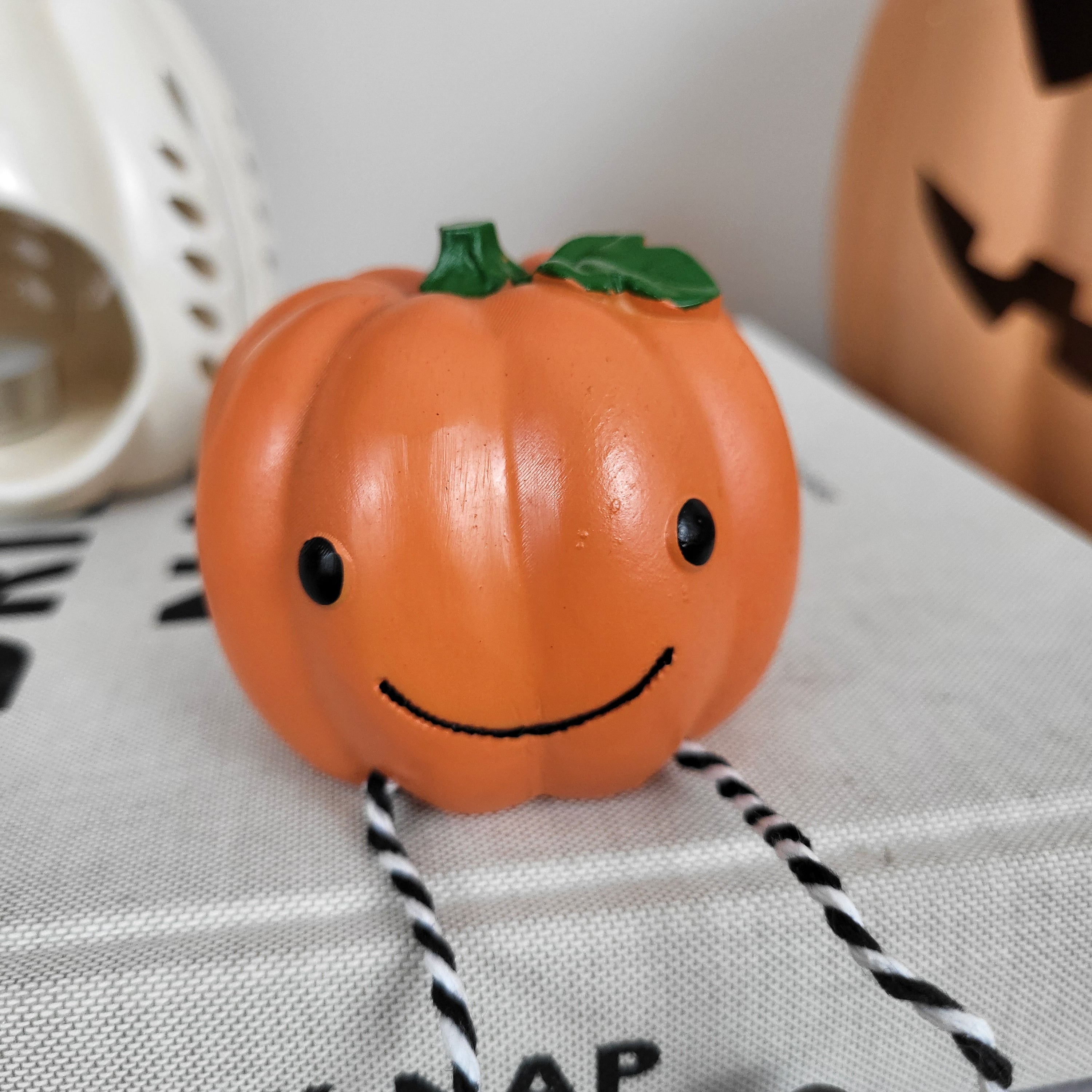 Smiling Pumpkin Shelf Sitter Ornament