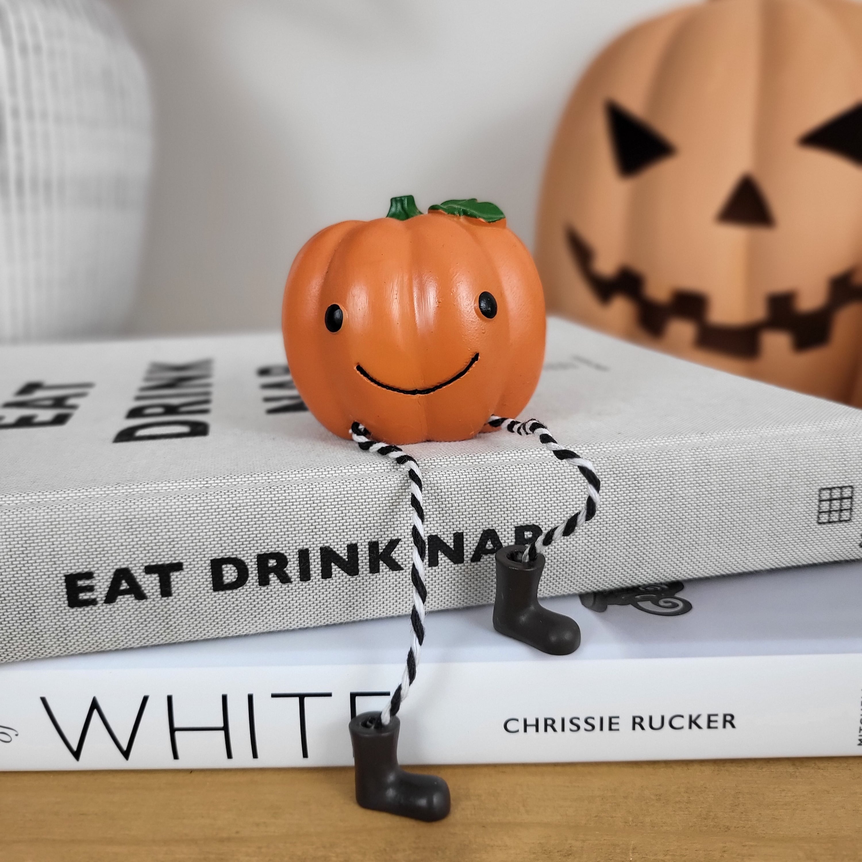 Smiling Pumpkin Shelf Sitter Ornament