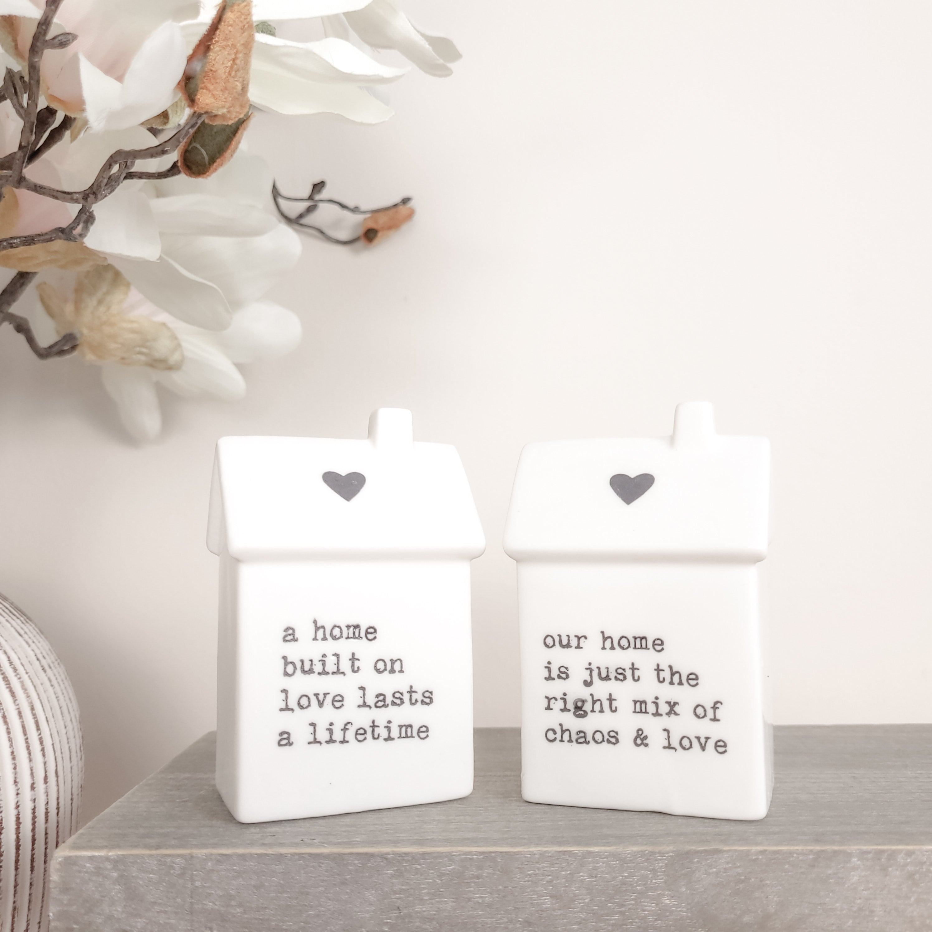 Ceramic House Ornaments with Quotes 9.4cm