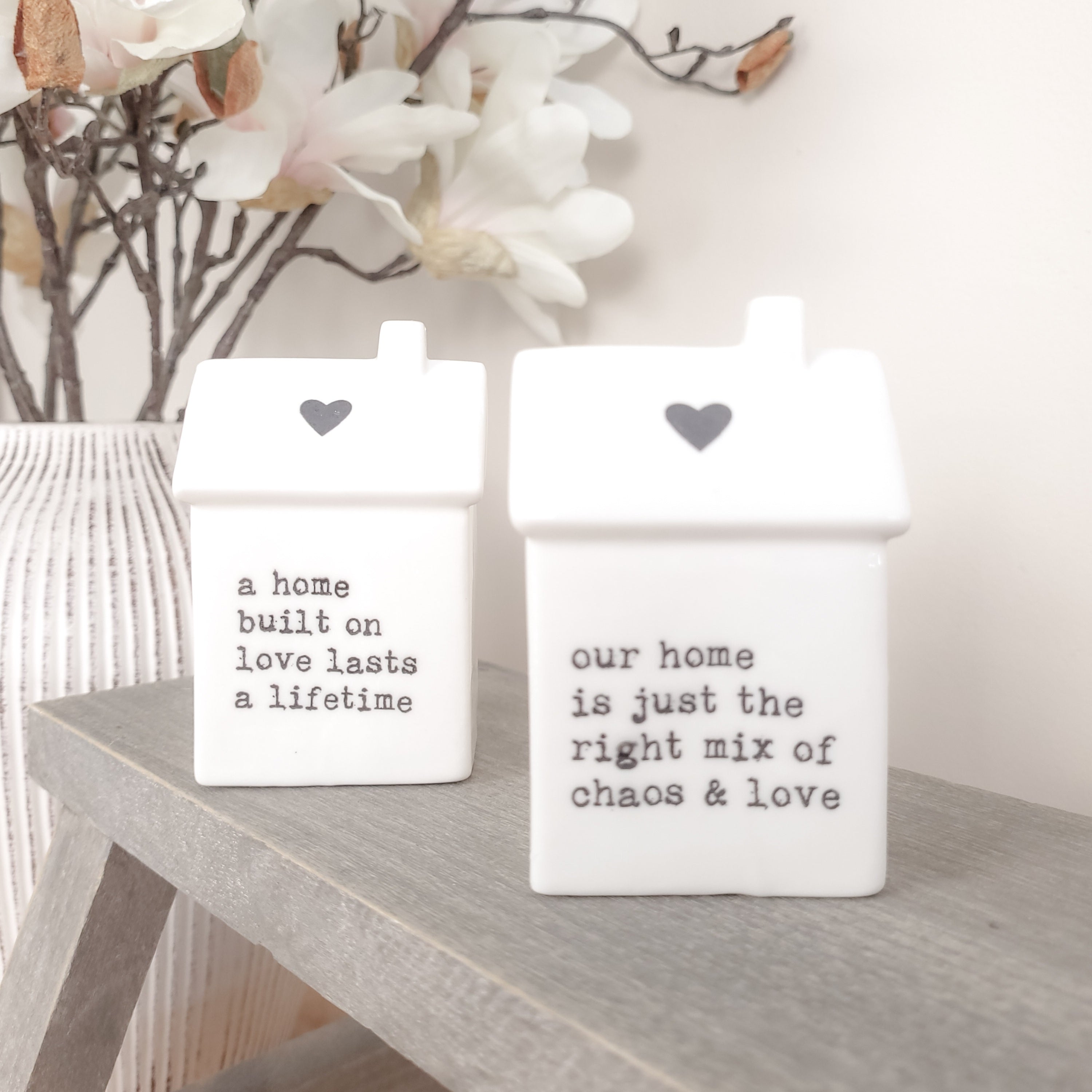 Ceramic House Ornaments with Quotes 9.4cm