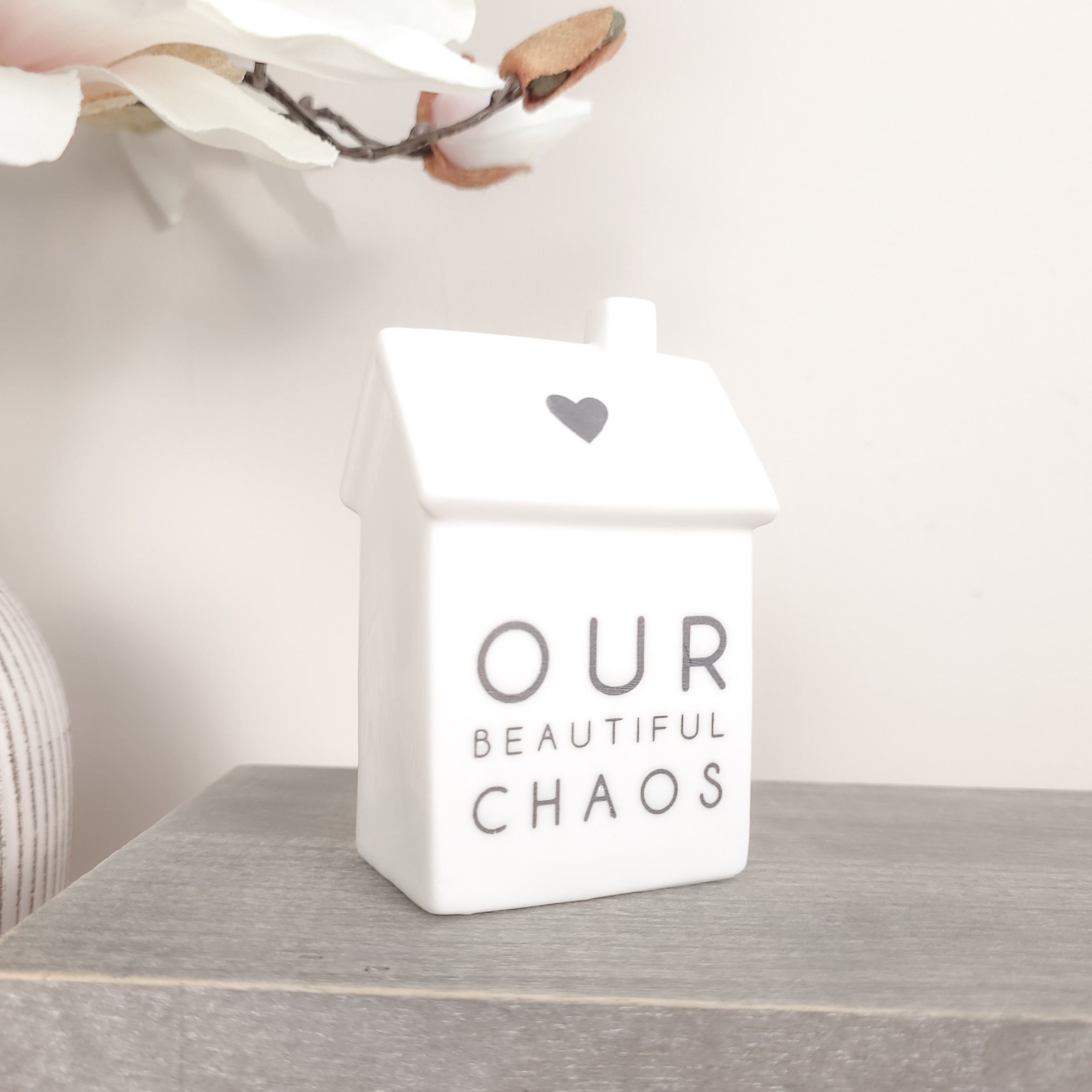 Small Porcelain House Ornaments with Quotes 9cm